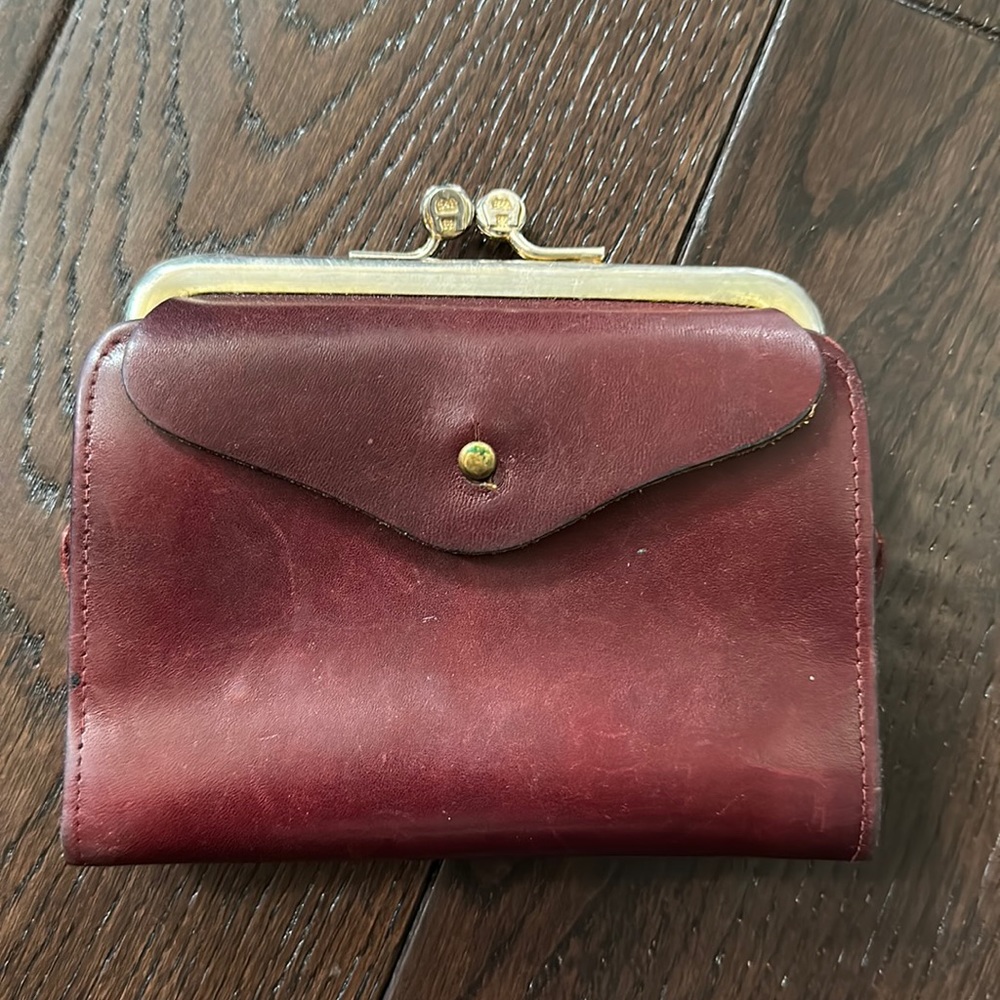 Vintage Etienne Aigner wallet